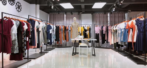 儒煜服飾 夏季連衣裙批發(fā)指南——高性價(jià)比與品牌尾貨采購(gòu)策略